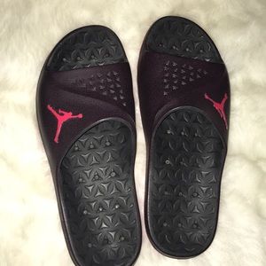 Black & Red Jordan Slides❤️🖤